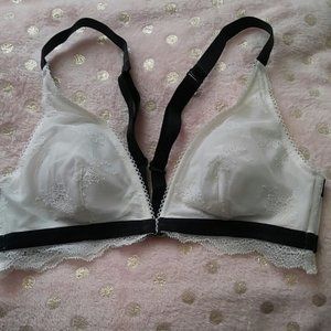 Victoria's Secret Lace & Black Velvet Bra SZS/P